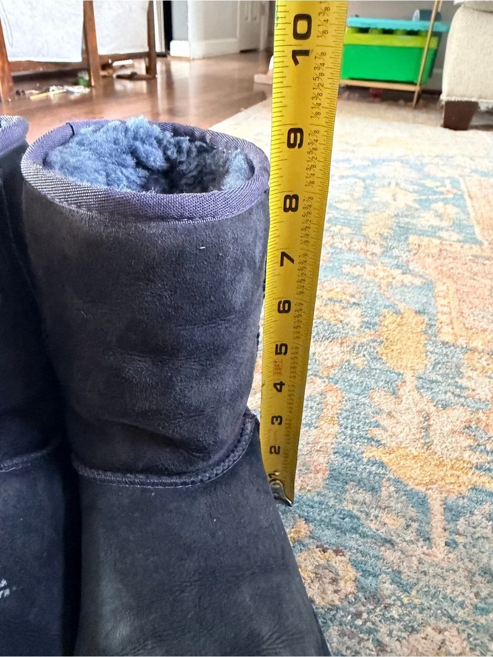 UGG Classic Short Boots Kids Size 6 Navy Blue Sheepskin Suede PullOn Winter Boot